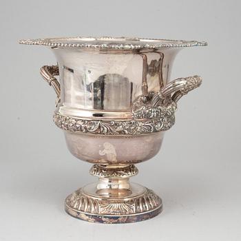 An English 20th century plated EP champagne cooler.