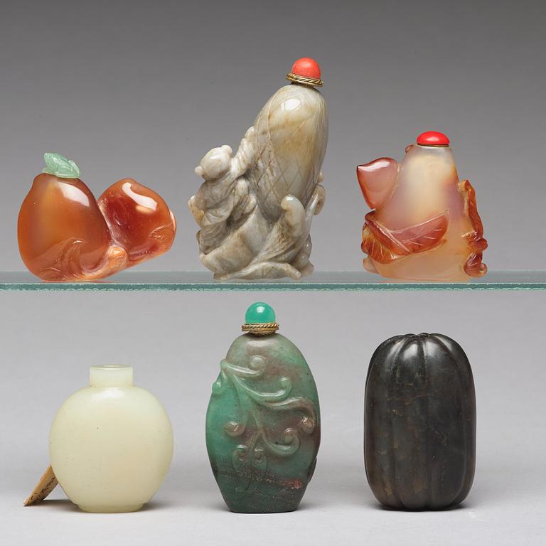 A group of six Chinese snuff bottles, 20th Century.