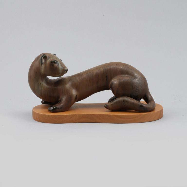 FIGURIN, stengods, Gunnar Nylund, Rörstrand, 1900-talets andra hälft.