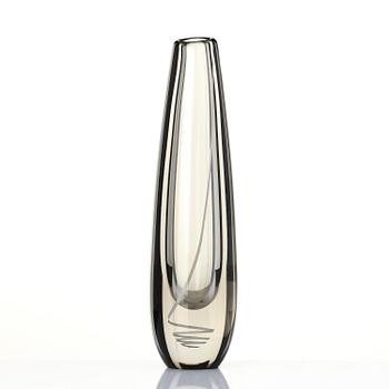 Gunnel Nyman, a "Serpentine" glass vase, Nuutajärvi, Notsjö, Finland 1960.