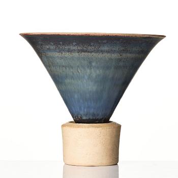 Wilhelm Kåge, a "Farsta" stoneware vase, Gustavsberg Studio 1956.