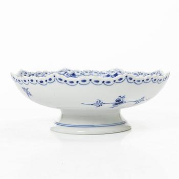 Royal Copenhagen, ten pieces of 'Blue fluted', half lace and full lace porcelain, Denmark, 1961-73.