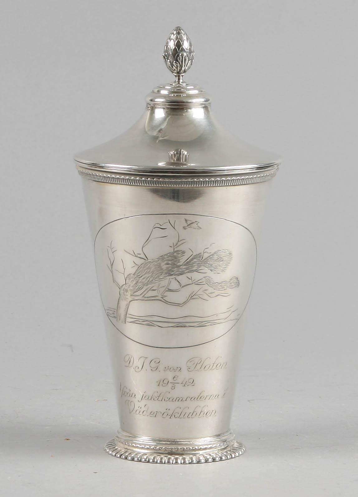 LOCKPOKAL, silver. C.G Hallberg, Stockholm 1939-41. Ca 354 gr.