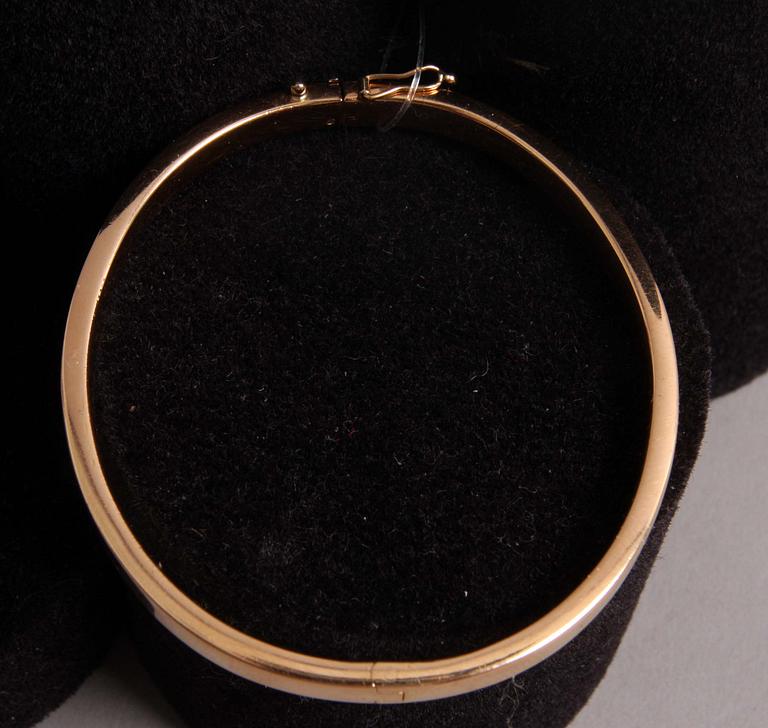 ARMRING, guld 18 K, ca 14 g.