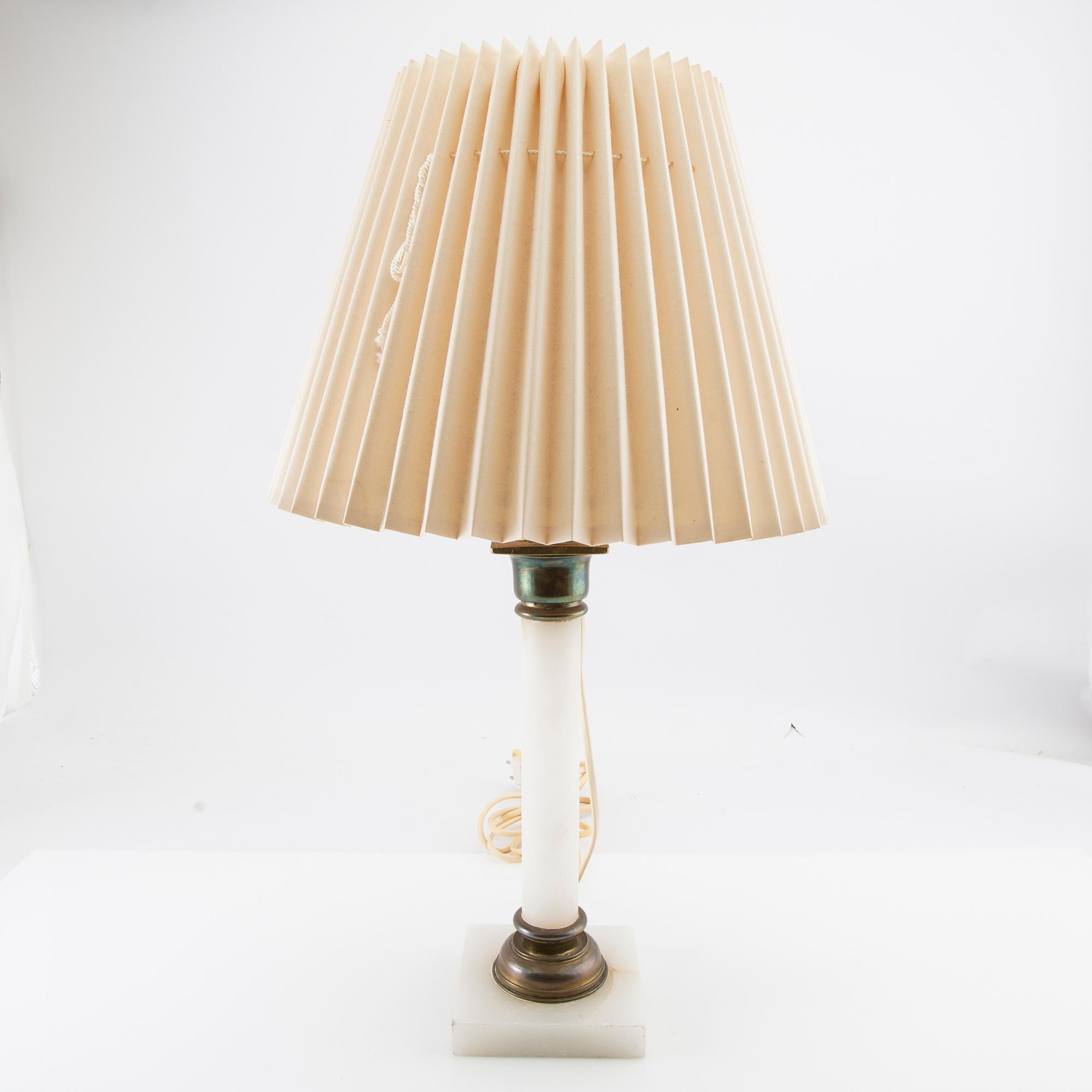 Bordslampa, empire-stil 1900-talets första hälft.