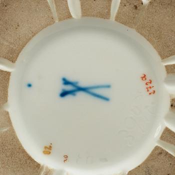 TEKANNA med LOCK, porslin. Meissen, 1900-tal.