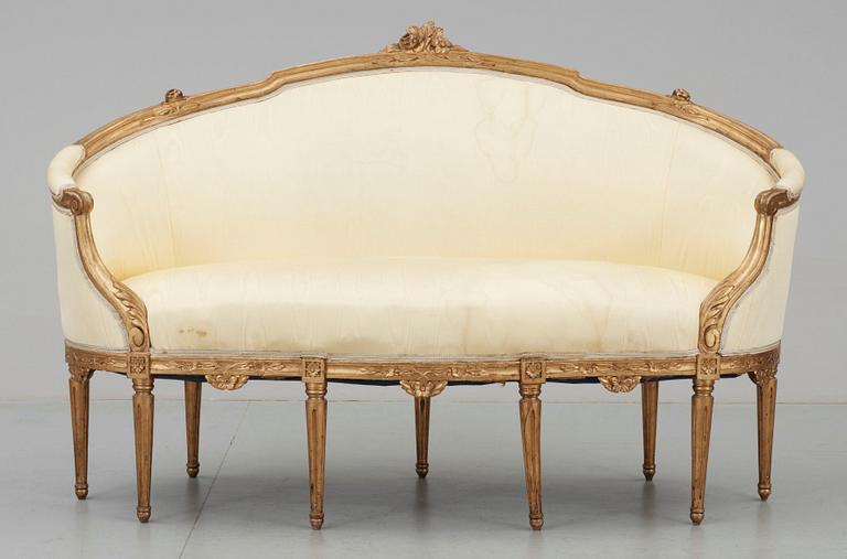 BADKARSSOFFA, gustaviansk stil, 1900-talets början.