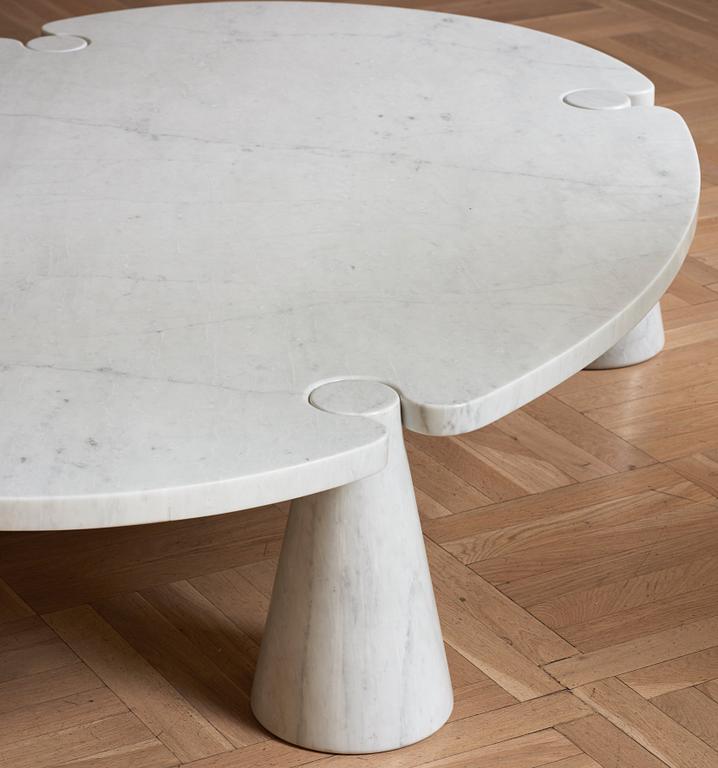 Angelo Mangiarotti, a carrara marble "Eros" sofa table for Skipper, Italy 1970-80's.