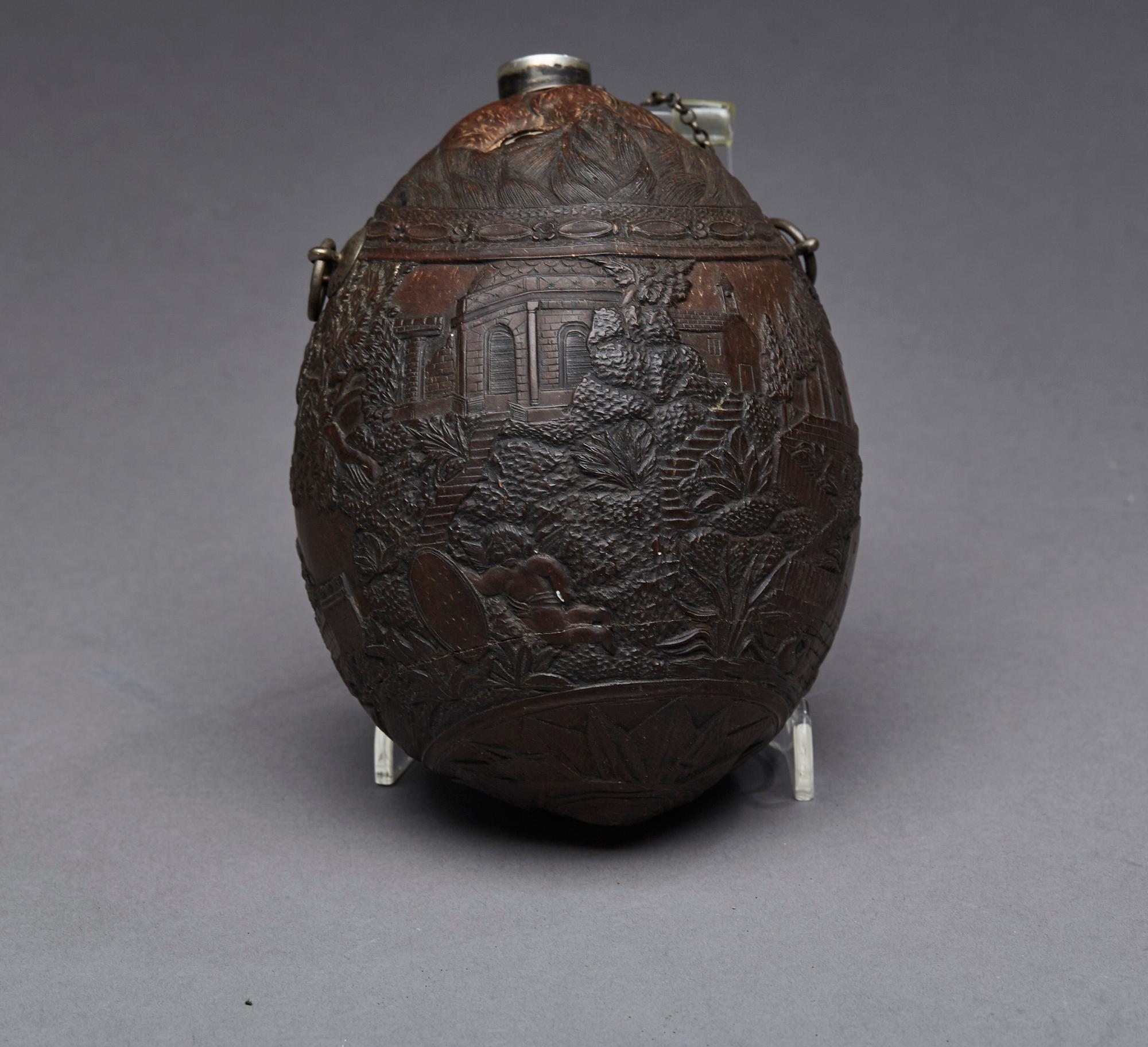 FLASKA/KRUTHORN, kokosnöt, 1700-tal.