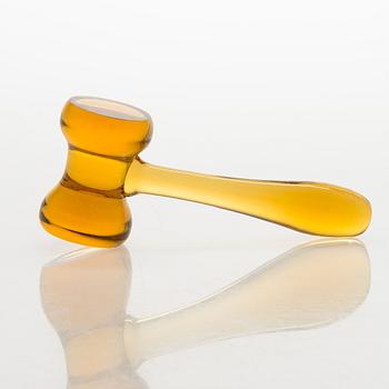 A speaker's gavel 'Virkailijain kerho' (Officials Club)for Riihimäen Lasi Oy.