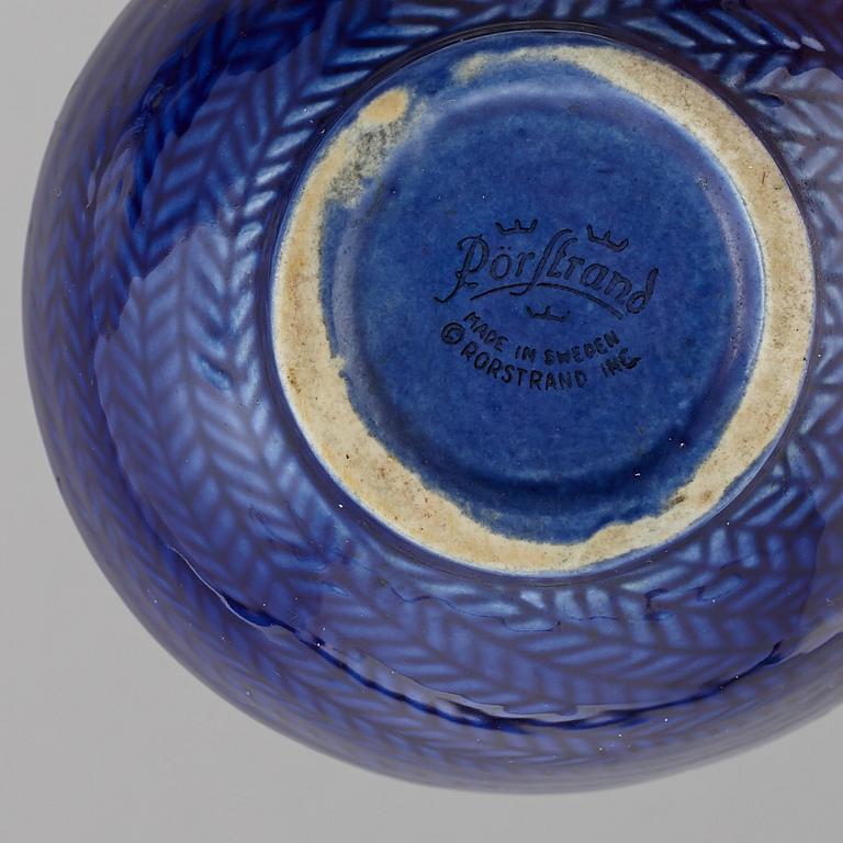A Hertha Bengtsson Rörstrand dinner service, 20th Century. (16 pieces).