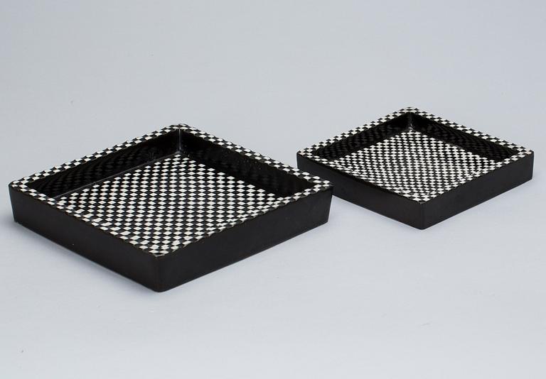 FAT, 2 st, "Domino", Stig Lindberg, Gustavsberg.
