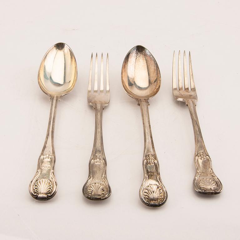 A set of 24 pcs of silver cutlery london mid 1800s, weight 2667 grams.