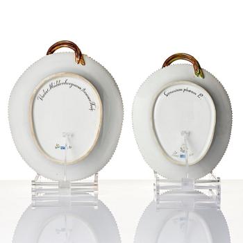 Two Royal Copenhagen 'Flora Danica' leaf shaped dishes, Denmark, 20th century.