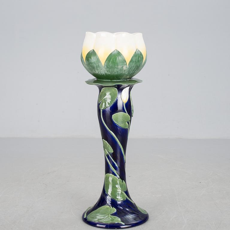 PIEDESTAL med YTTERFODER, flintgods. Rörstrand, Jugend.