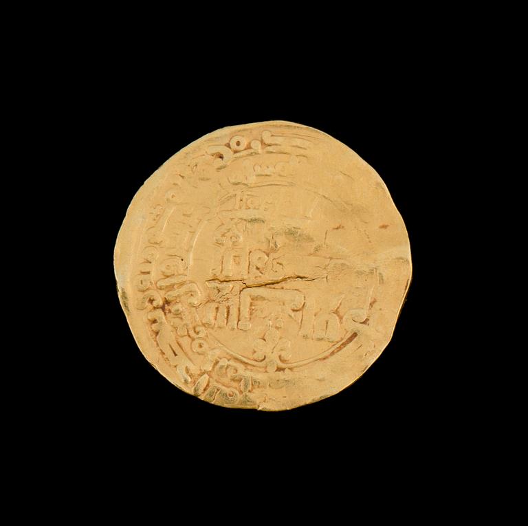 MYNT, guld, Persien 1100-tal. Ca 3g.