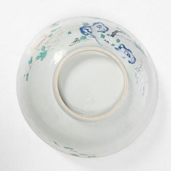 Skål samt tallrikar, ett par, porslin, Kina, Yongcheng (1723-35).