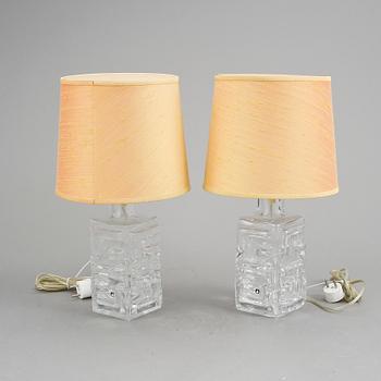 BORDSLAMPOR, ett par, Pukeberg, 1900-talets andra hälft.