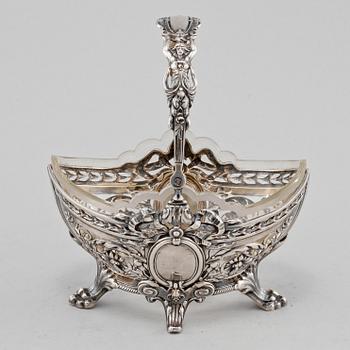 KORG, silver, Carl Gustaf Hallberg, Stockholm, 1900-talets första hälft, vikt 195 g.