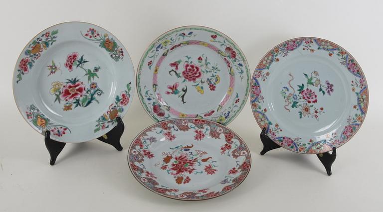 TALLRIKAR, 4 st. Porslin, Kina Qinglong, 1700-tal.
