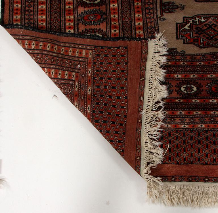 MATTOR, 2 st, orientaliska, 140 x 78, 250 x 154.