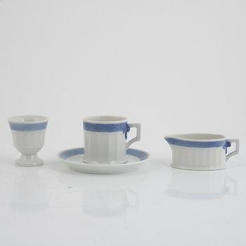 Arnold Krog, dinner service, 67 pieces, porcelain, "Blå vifte", Royal Copenhagen, Denmark.