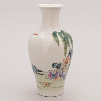 A mid 20th century Chinese vase.
