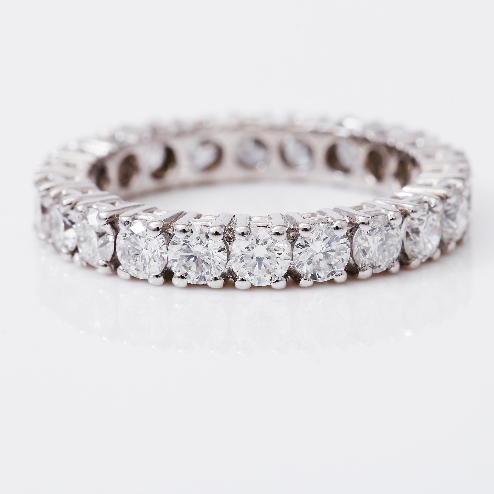 RING, briljantslipade diamanter totalt ca 2,55 ct.