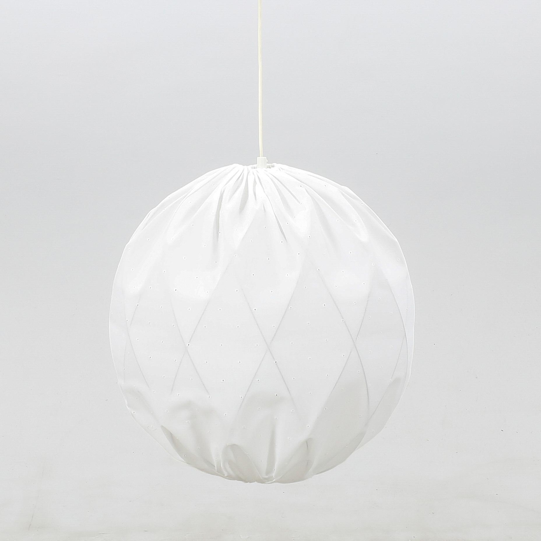 Tore Ahlsén, Ceiling lamp "Pia", Gärsnäs.