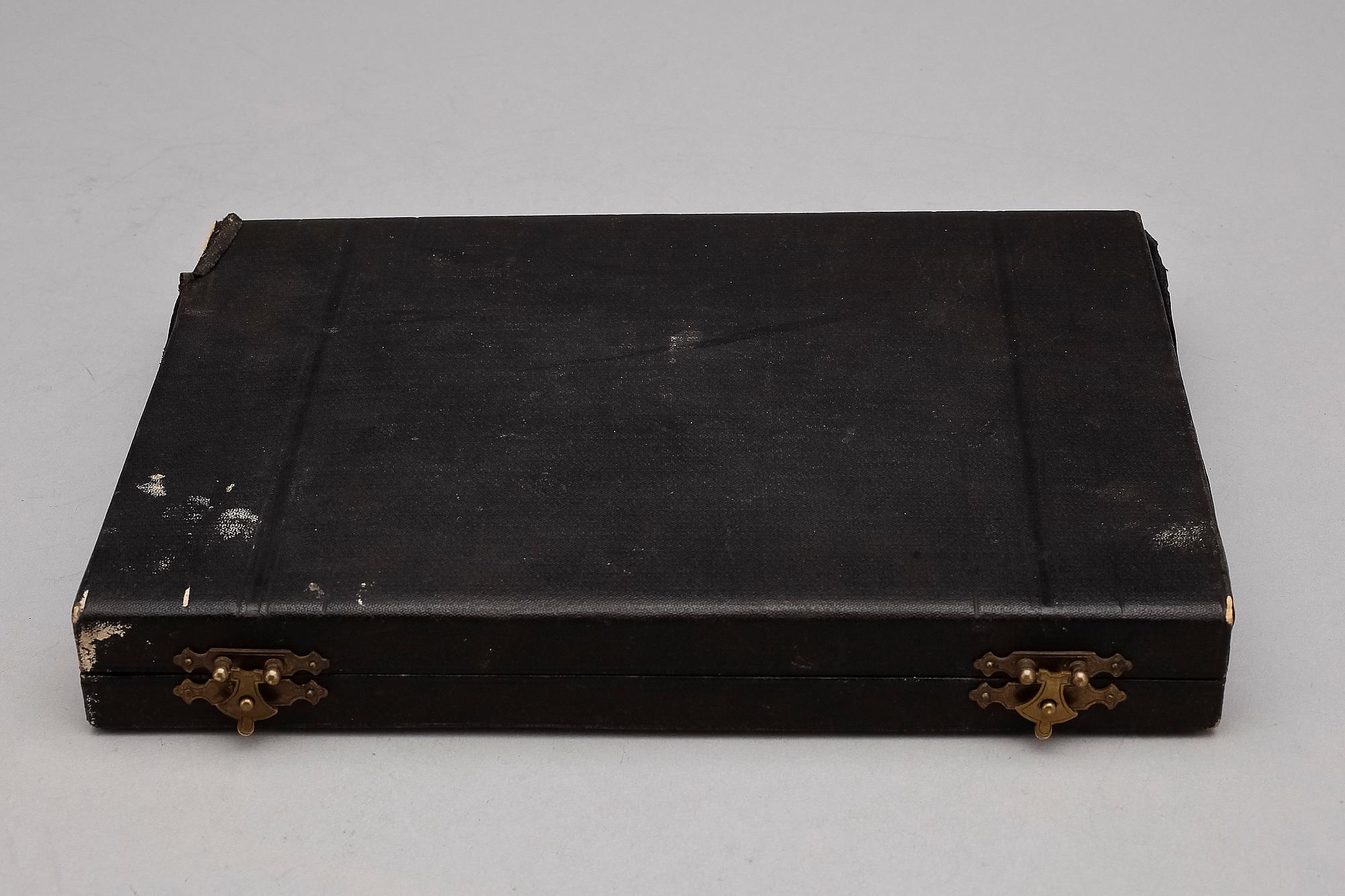 TESKEDAR, 12st samt TÅRTSPADE, SKED och TÅNG, silver, bl a Carl Fredrik Carlman Stockholm 1897. Tot vikt ca 237g.