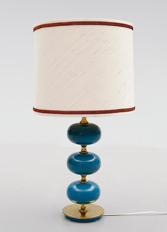 BORDSLAMPA, mässing och glas, AB Stilarmatur, Tranås, 1900-talets andra hälft.