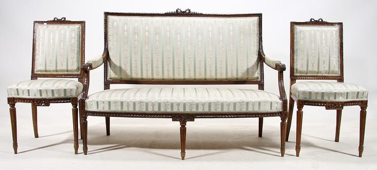 SALONGSGRUPP, 3 delar. Louis XVI-stil. Sekelskiftet 1900.