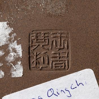 A group of three Chinese yixing teapots, 1980s.