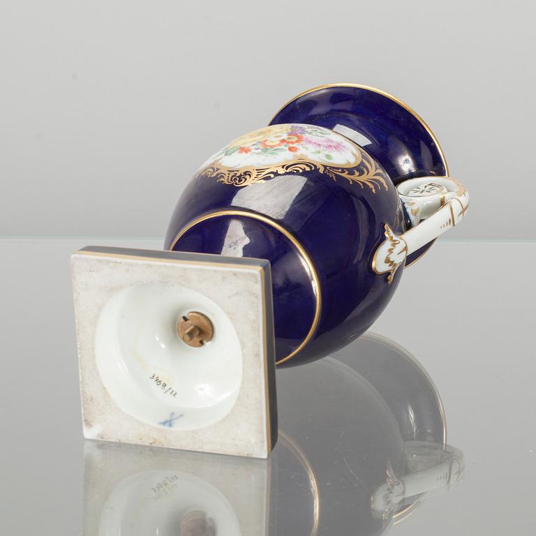 URNA / VAS, porslin, Meissen 1934-1972.