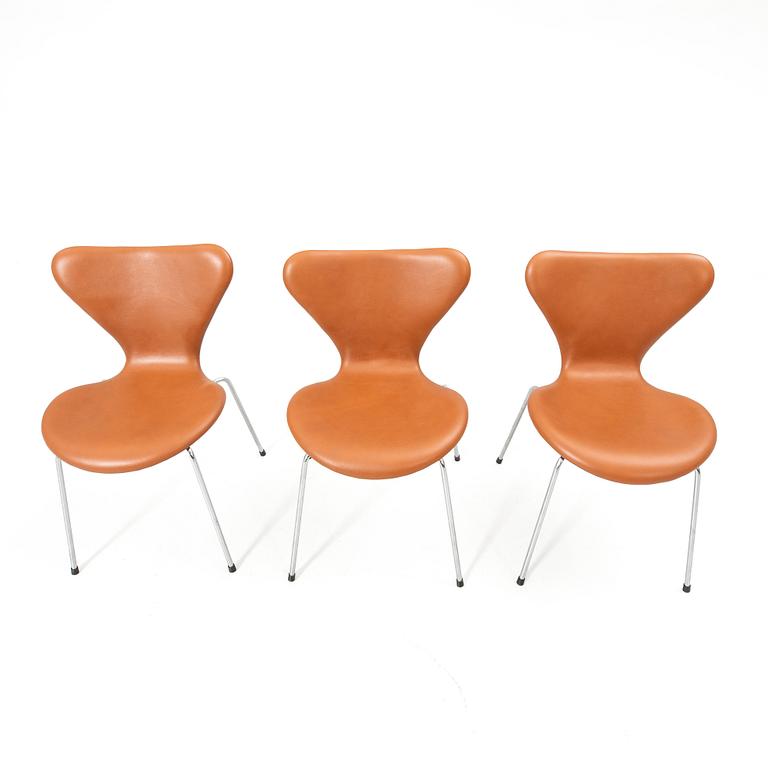 Arne Jacobsen, Chairs, 6, "Series 7", Fritz Hansen, Denmark.