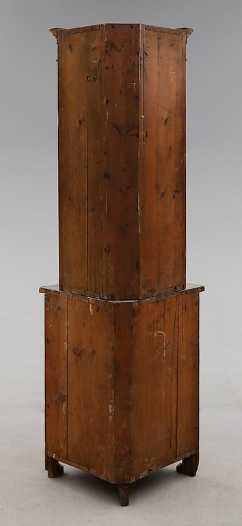 HÖRNSKÅP, 1800-talets mitt.