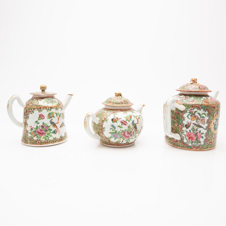 A set of porcelain, 5 pieces, China, Canton, 19th century.