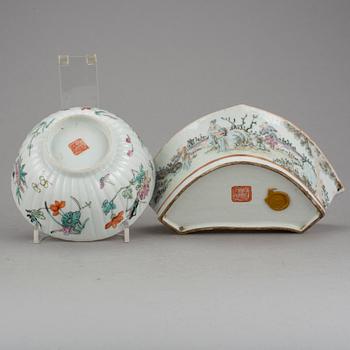 SKÅLAR, 2 st, porslin. Kina, 1800-tal samt 1900-tal.