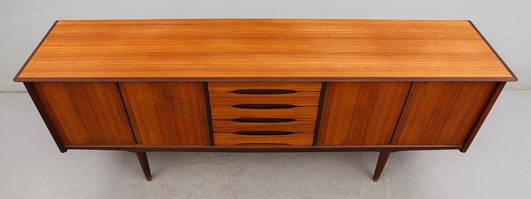 SIDEBOARD, 1900-talets andra hälft.