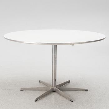 Arne Jacobsen, matbord, "Cirkulär / B825", Fritz Hansen, Danmark.