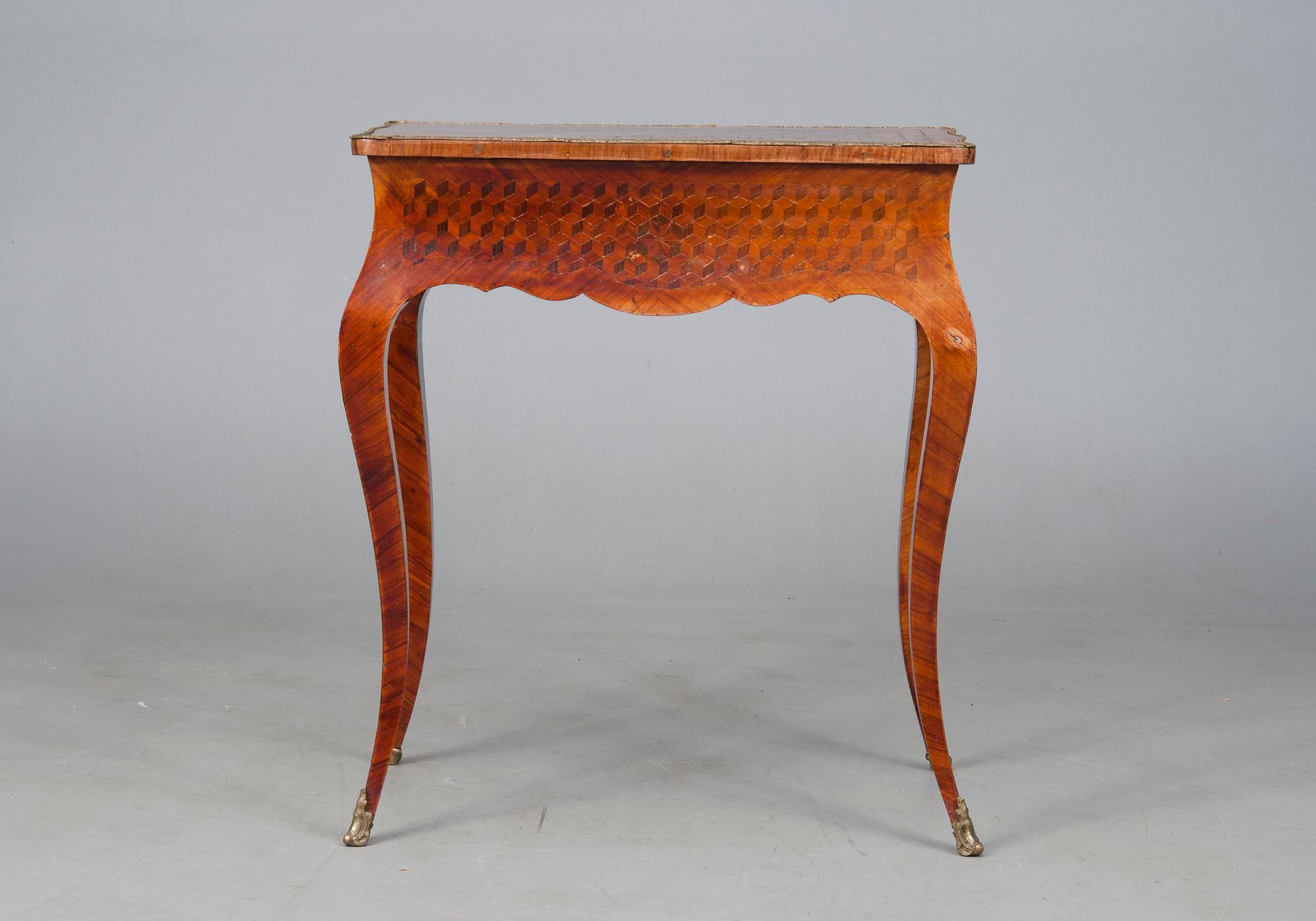 TOILETTBORD, rokokostil, 1800-talets slut.