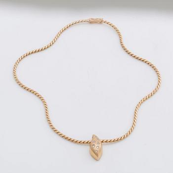 COLLIER 18K guld m briljanter 0,24 ct totalt enligt gravyr, "Millennium- smycke nr 47" hänge avtagbart, ALTON.