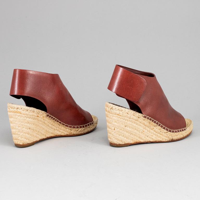 CÉLINE, shoes, size 39.