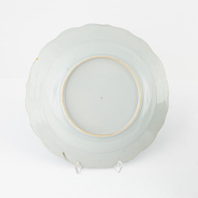 A 29-piece blue and white Chinese dinner service, Qianlong (1736-95).