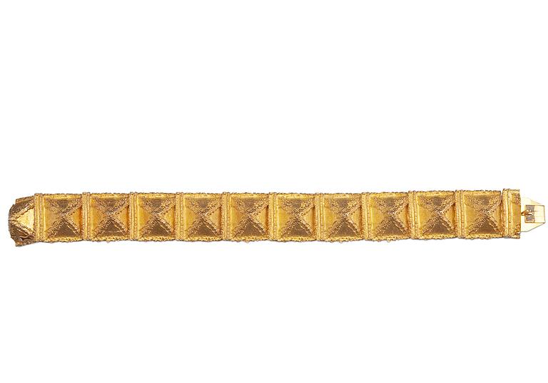 Björn Weckström, A GOLDEN BRACELET "PYRAMIDI".