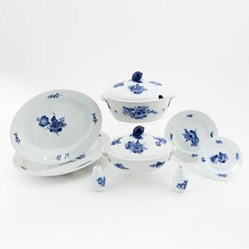 Royal Copenhagen, servisdelar, 18 st, "Blå Blomst",