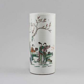 PENSELSTÄLL, porslin, Kina, 1900-tal.