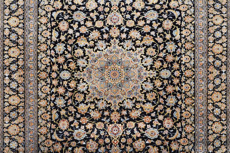 Matta, Keshan, ca 400 x 293 cm.