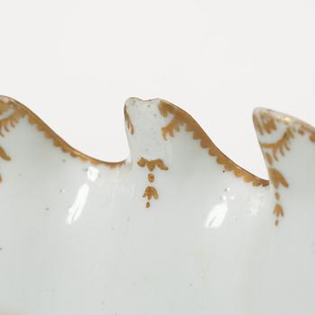 Royal Copenhagen, a glass rinser, "'Saxon Flower', Denmark, 19th century.