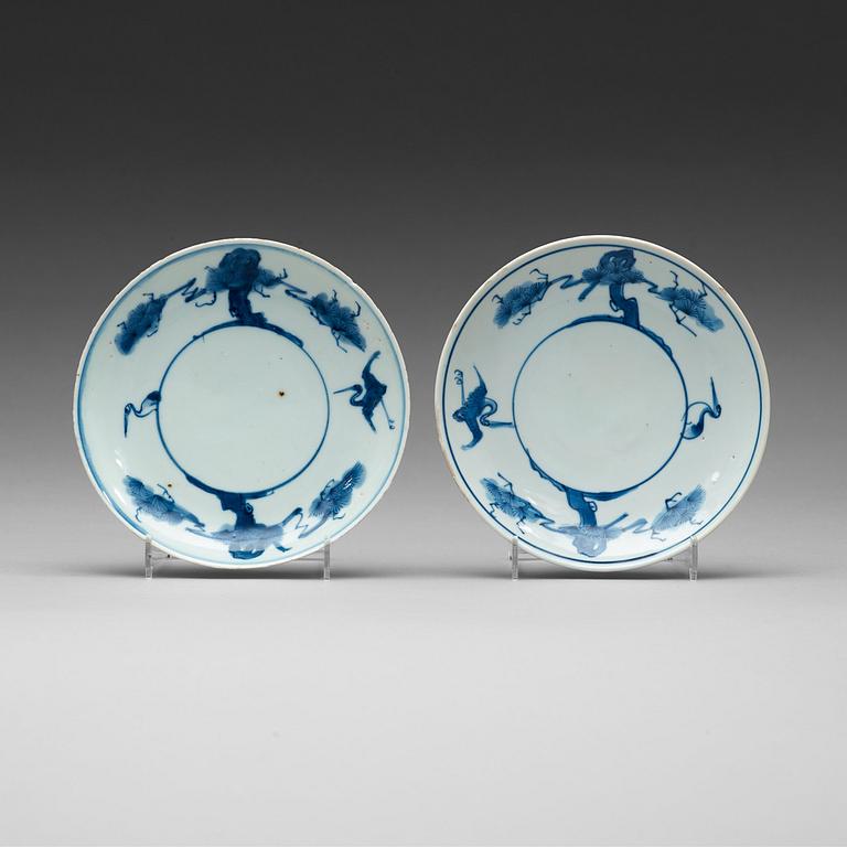 A pair of blue and white dishes, Ming dynasty, Tianqi (1621-1627).